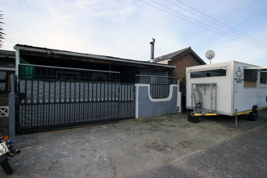 3 Bedroom Property for Sale in Silvertown Western Cape